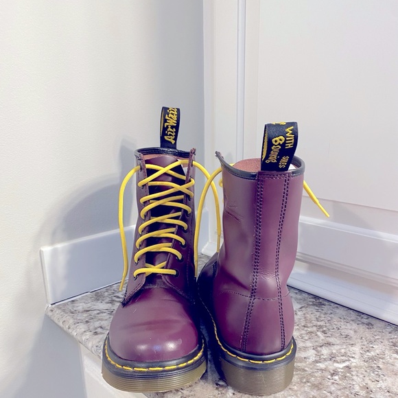 Dr. Martens Shoes - DR MARTENS PEACOCK PURPLE 💜💜
